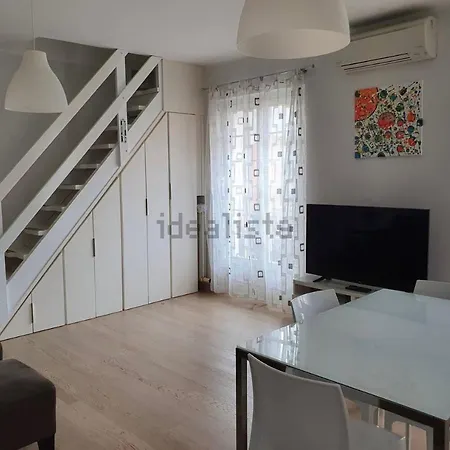 Lägenhet Con Terrazzo Loano