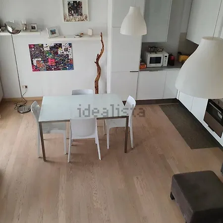Con Terrazzo شقة *